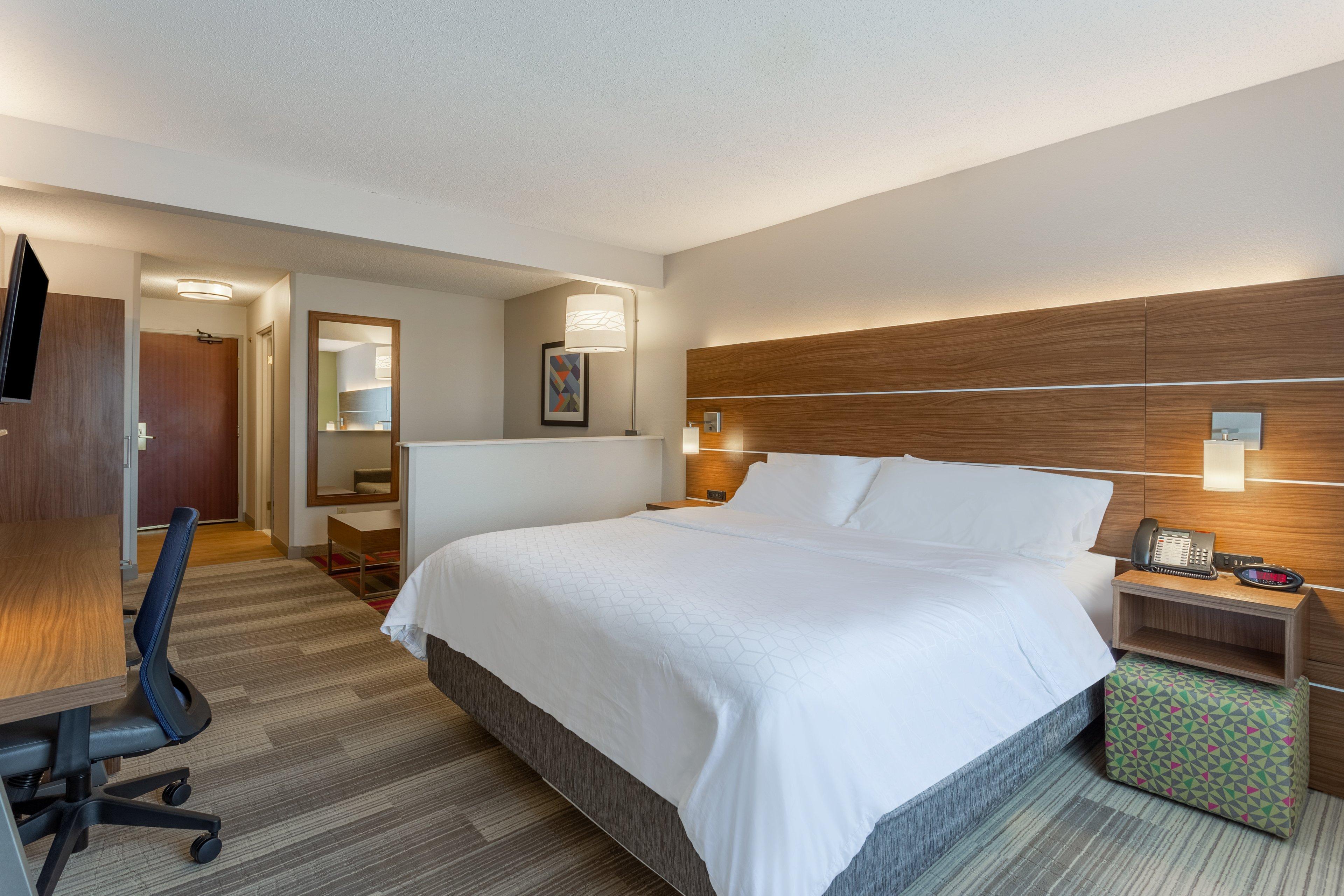 Holiday Inn Express Hotel & Suites Burlington By Ihg Экстерьер фото