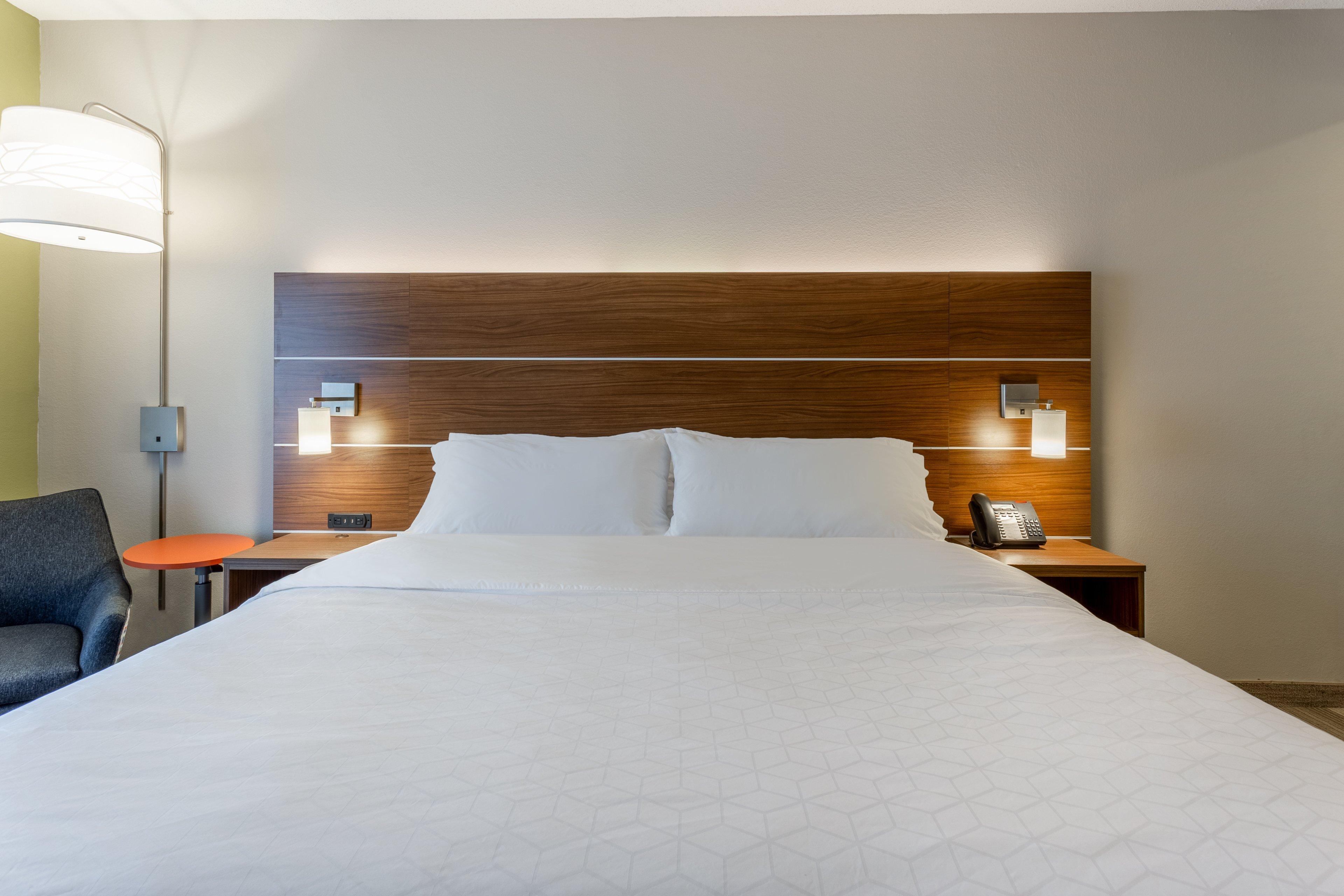 Holiday Inn Express Hotel & Suites Burlington By Ihg Экстерьер фото