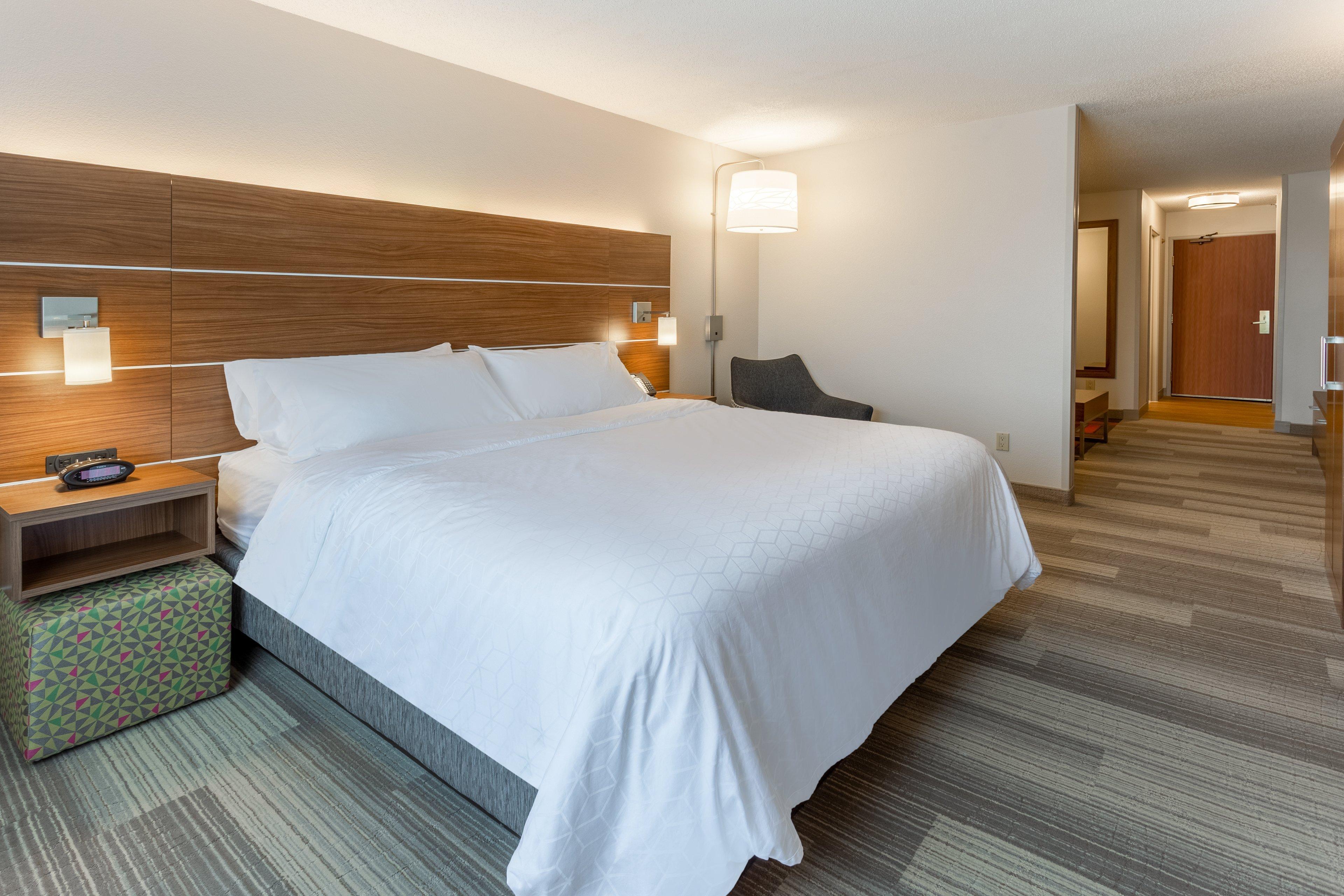 Holiday Inn Express Hotel & Suites Burlington By Ihg Экстерьер фото