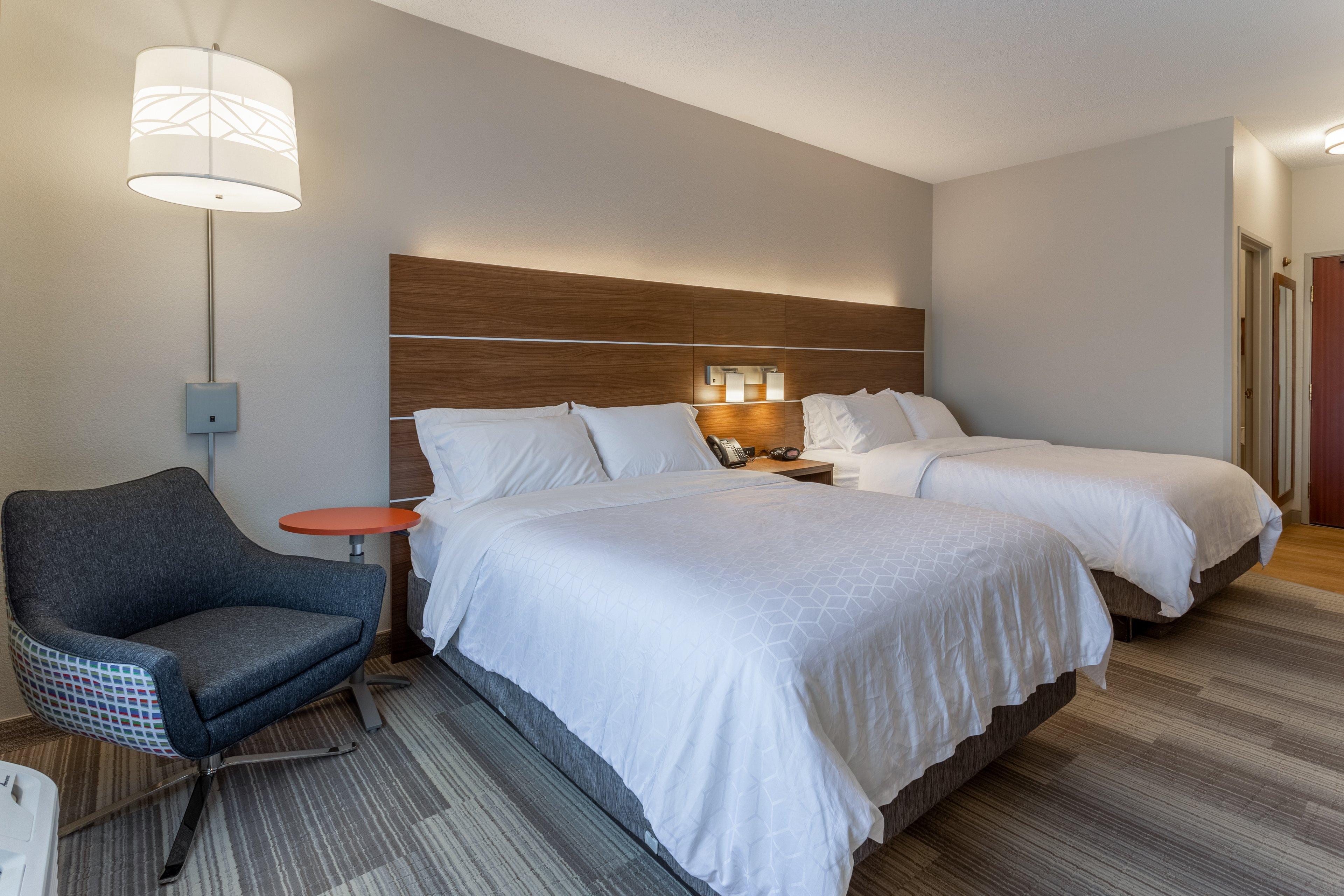 Holiday Inn Express Hotel & Suites Burlington By Ihg Экстерьер фото